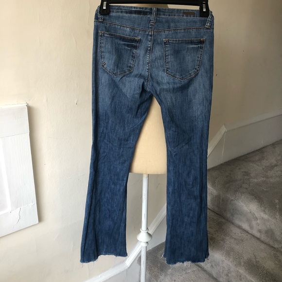 Kut from the Kloth Raw Hem Chrissy Flare Jeans - Picture 3 of 8